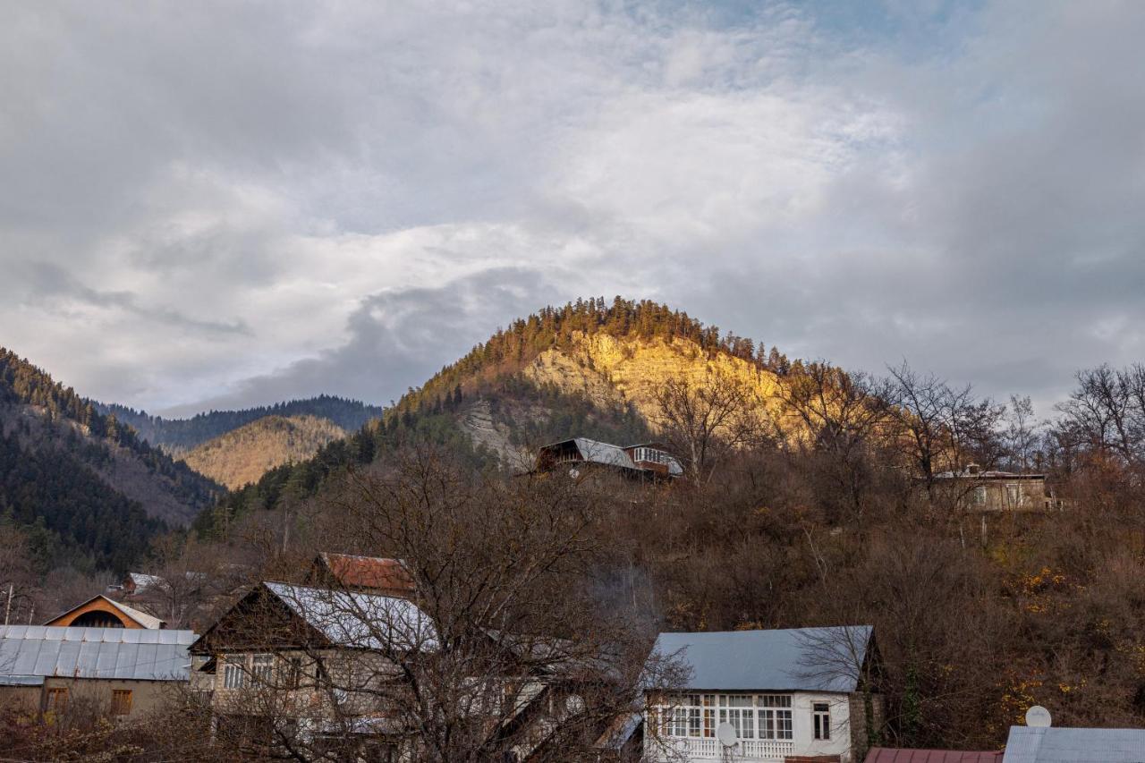 10 Keys Boutique Hotel Bordzjomi Buitenkant foto