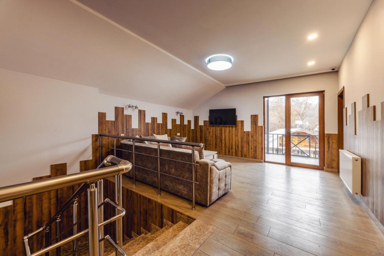 10 Keys Boutique Hotel Bordzjomi Buitenkant foto