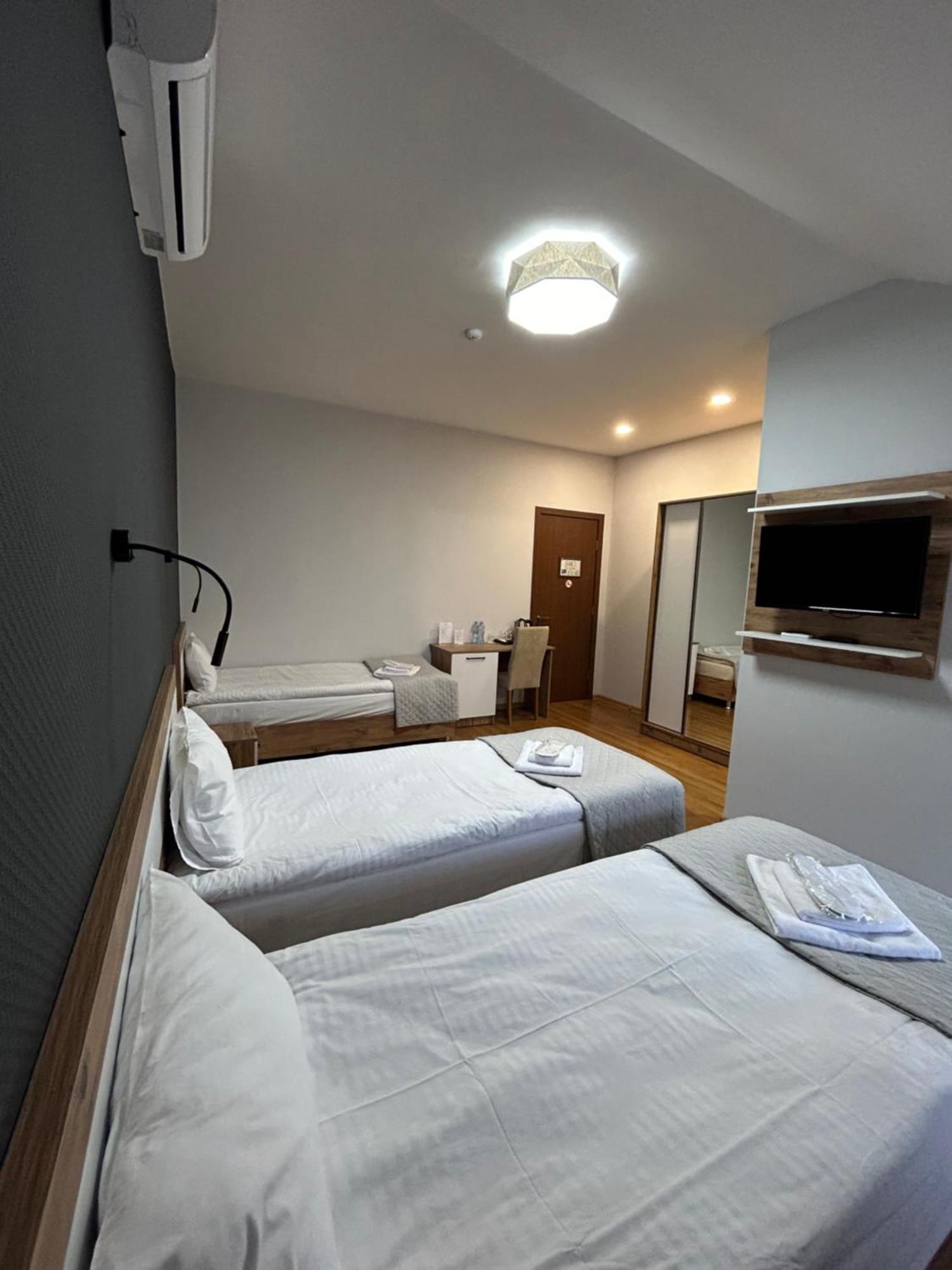 10 Keys Boutique Hotel Bordzjomi Buitenkant foto