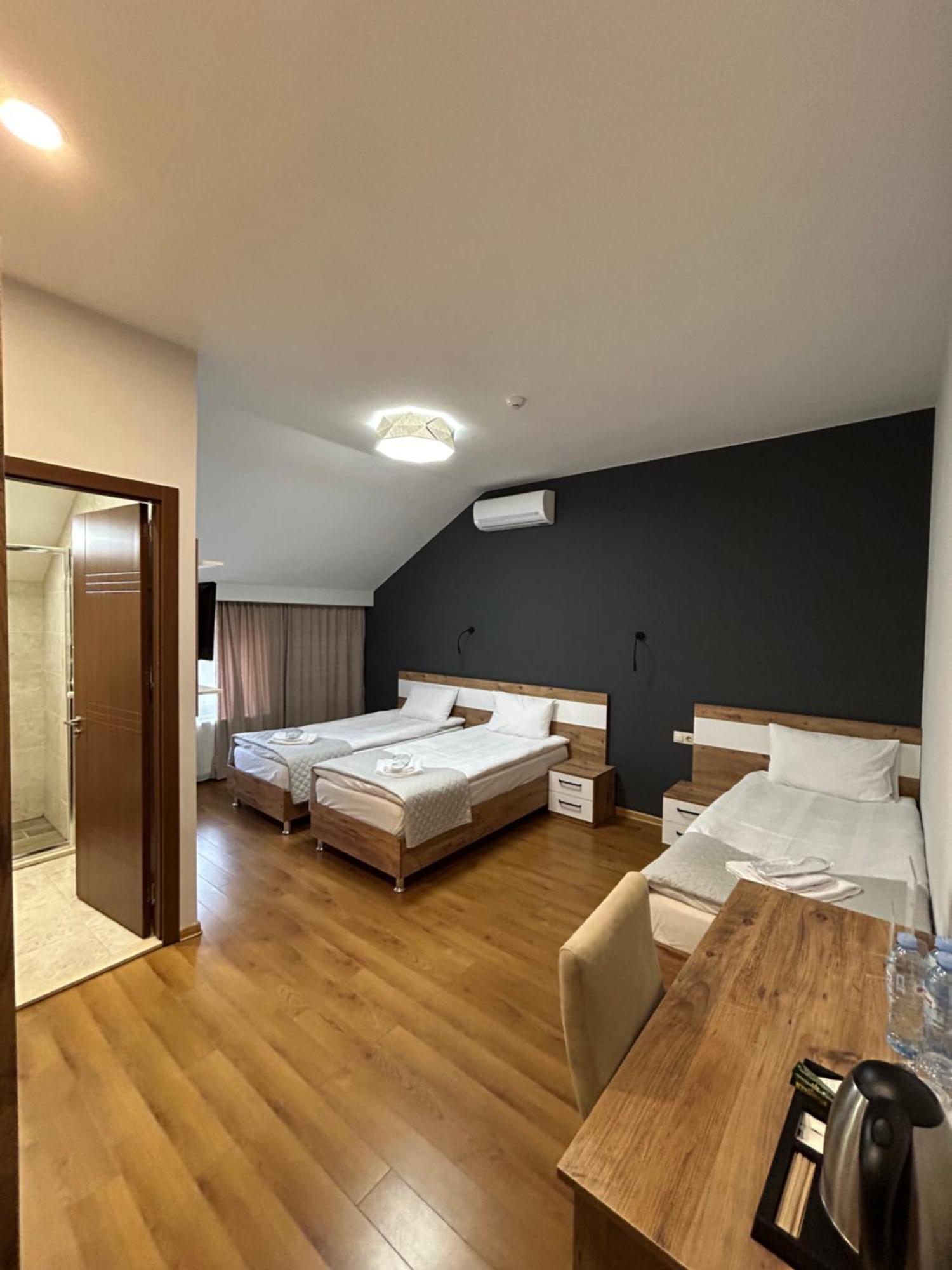 10 Keys Boutique Hotel Bordzjomi Buitenkant foto