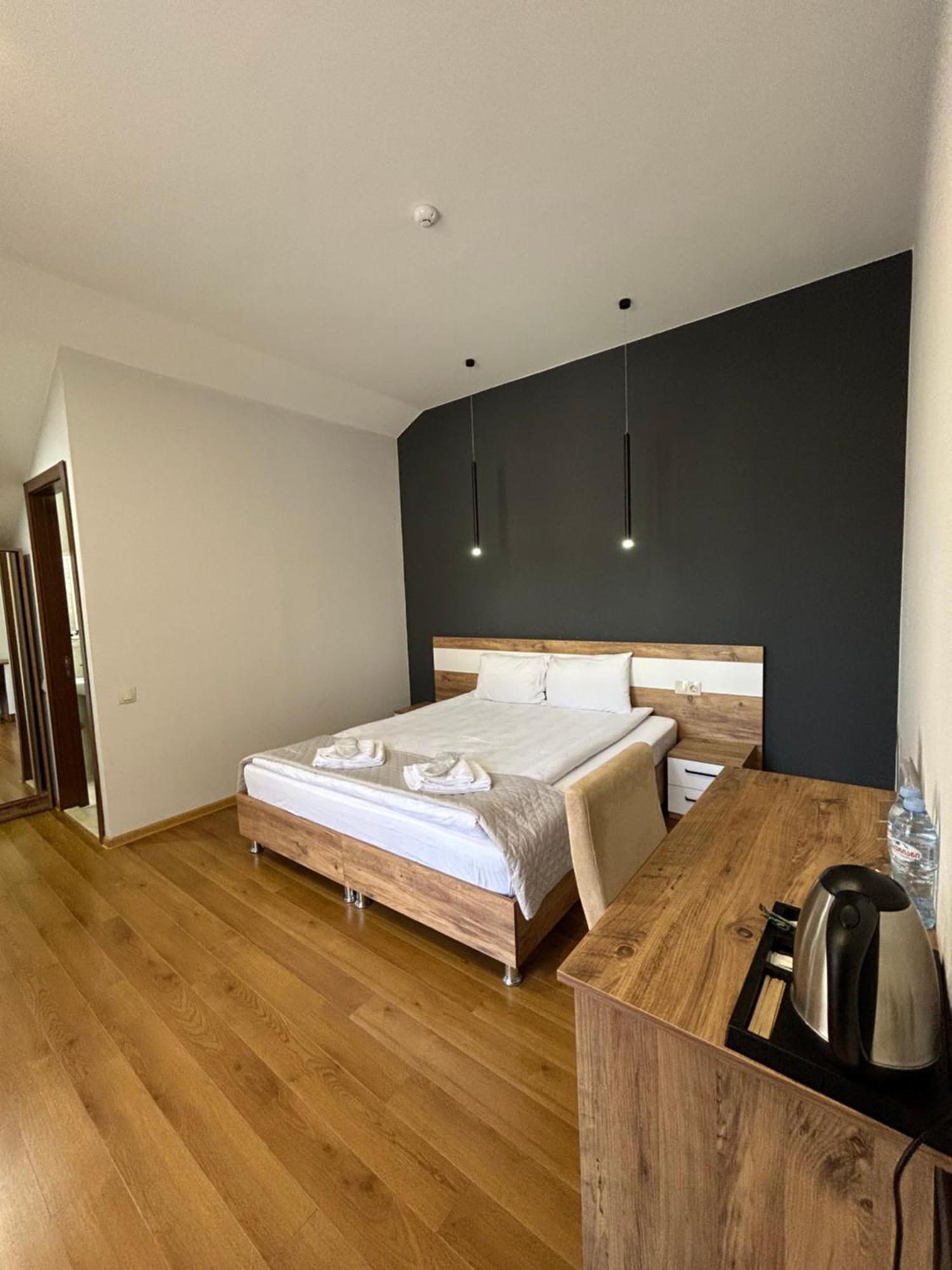 10 Keys Boutique Hotel Bordzjomi Buitenkant foto