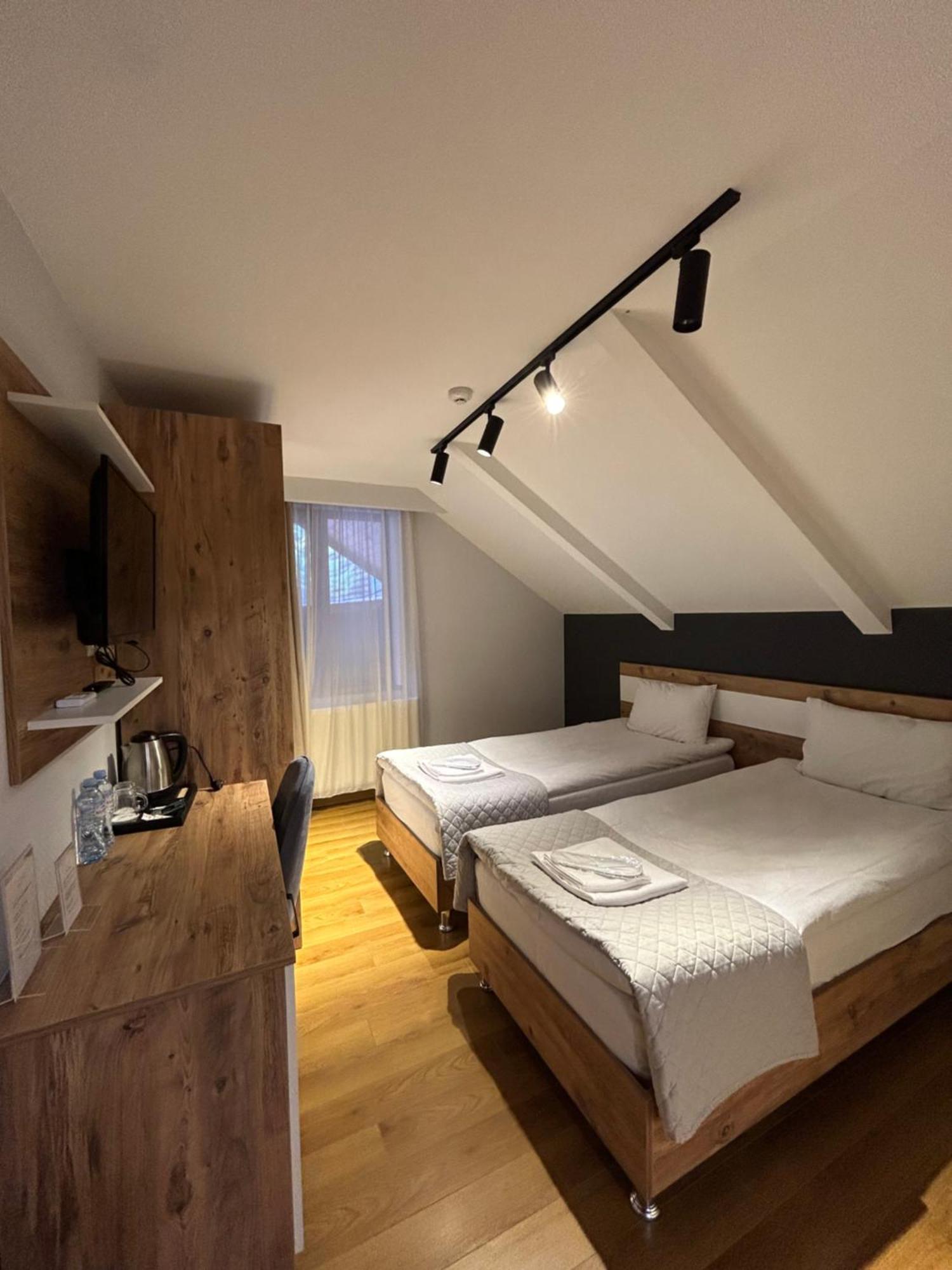10 Keys Boutique Hotel Bordzjomi Buitenkant foto